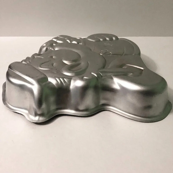 Vintage 1980 Wilton Popeye The Sailor Man  Cake Pan Aluminum 502 1719 - Picture 11 of 12